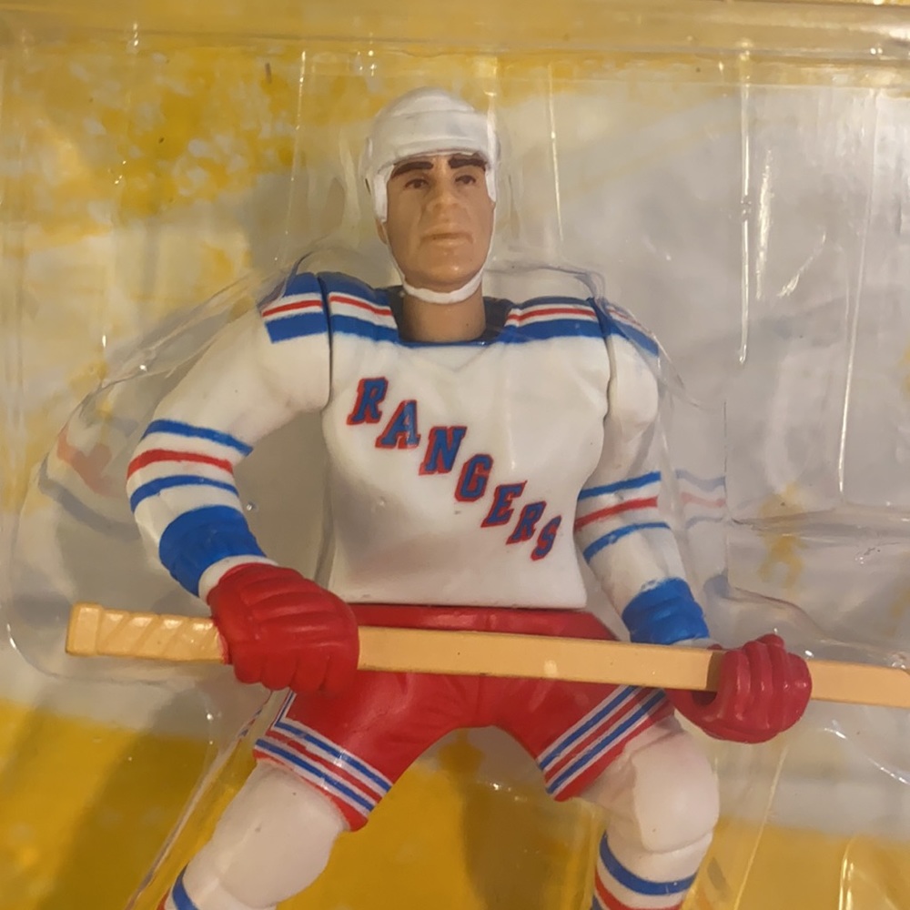 Kenner Starting Line Up Rangers Mark Messier 1997 - Picture 3 of 6